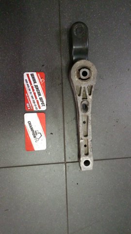 Подушка (опора) двигуна, задня — фото 3