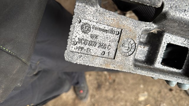 Абсорбер (наполнитель) бампера переднего — фото 2