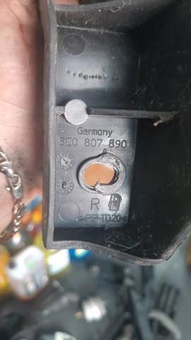 Кронштейн бампера переднего внешний правый — фото 2