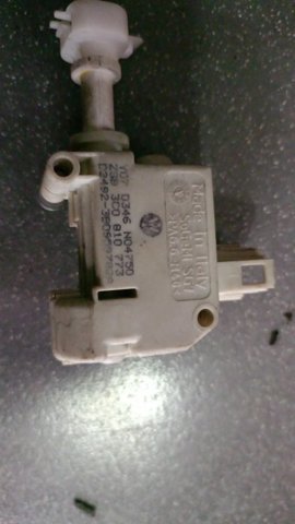 Мотор-привод відкриття лючка бака — фото 3