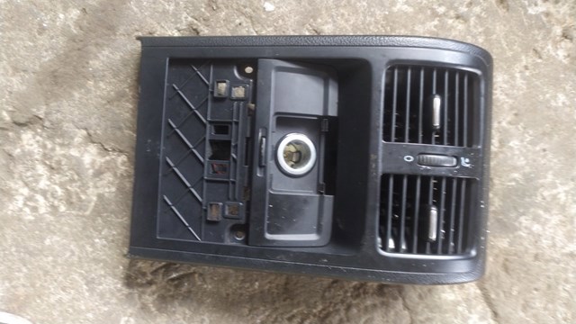 Накладка заднего воздуховодв центральной консоли — фото 3