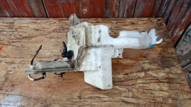 Бачок омивача скла — фото 3