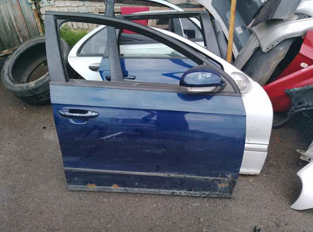 Замок передньої двері, правої