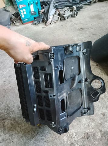 Ящик для рукавичок (бардачок) — фото 7