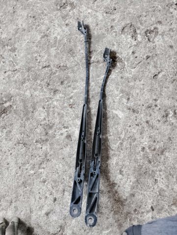 Важіль-поводок склоочисника лобового скла — фото 3