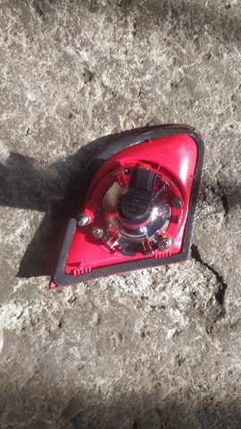 Фонарь задний правый внутренний — фото 2