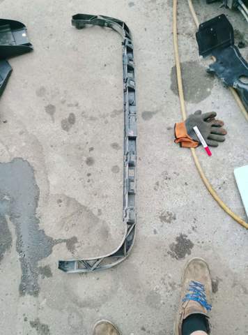 Кронштейн заднего бампера — фото 3