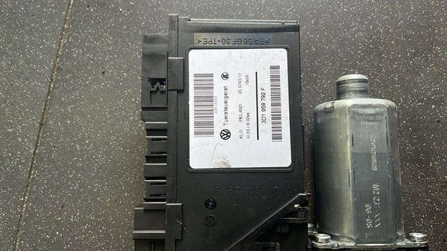 Моторчик склопідйомника передній правий — фото 2