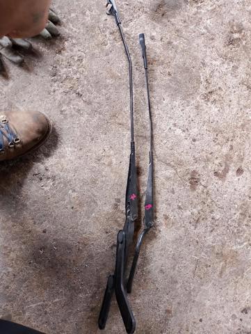 Щеткодержатель правый — фото 4