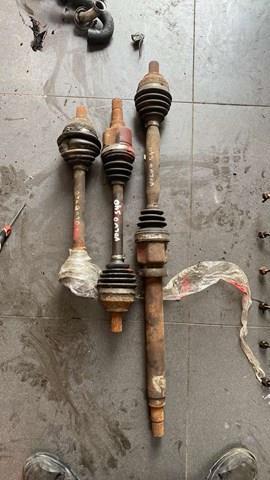 Полуось (привод) передняя левая