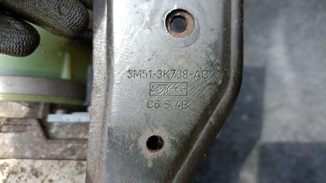 Кронштейн насоса — фото 38