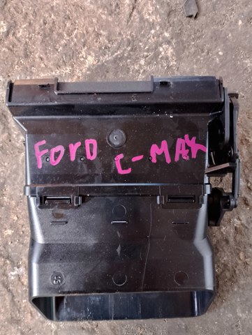 Решітка вентиляції салону на торпедо — фото 4