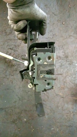 Замок задній лівий ford — фото 3