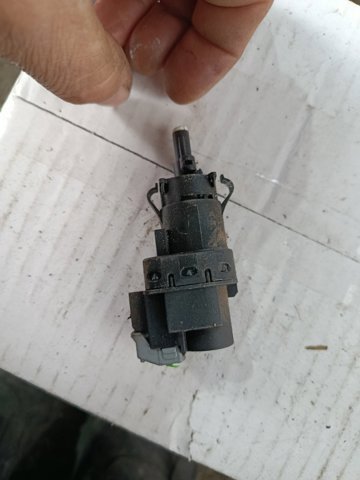 Датчик включення стопсигналу — фото 11