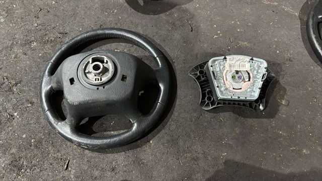 Подушка безопасности (AIRBAG) водительская — фото 2