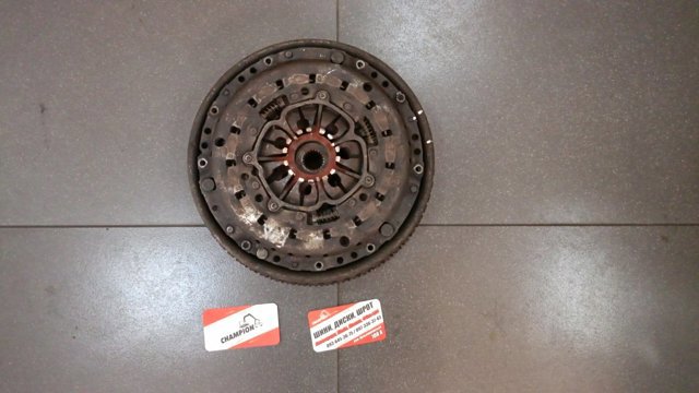 Маховик двигуна