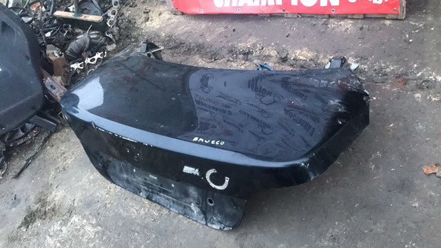 Крышка багажника — фото 8