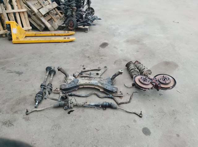 Полуось (привод) передняя левая