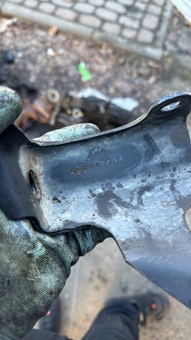 Кронштейн кріплення двигуна — фото 2