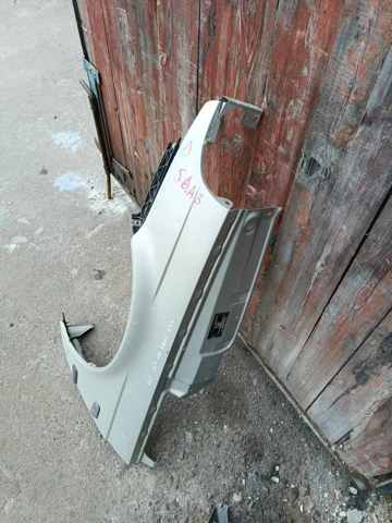 Крило переднє ліве