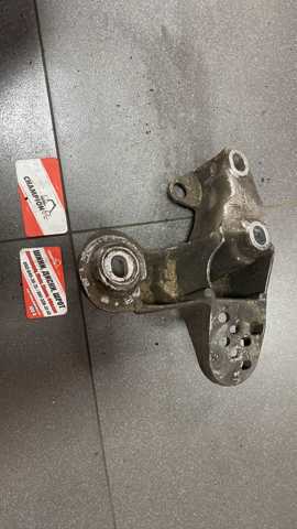 Кронштейн подушки (опоры) двигателя левой — фото 11