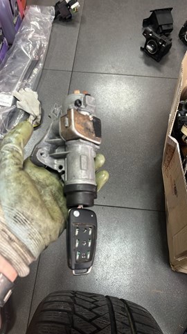 Замок зажигания — фото 3