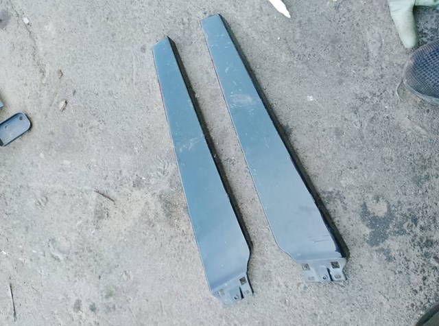 Накладка стійки кузова зовнішня, центральна ліва — фото 2