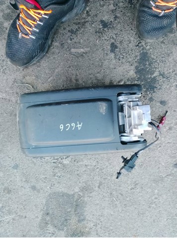 Заглушка підлокотника — фото 9