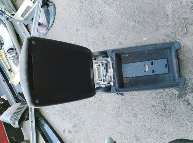 Заглушка підлокотника — фото 6