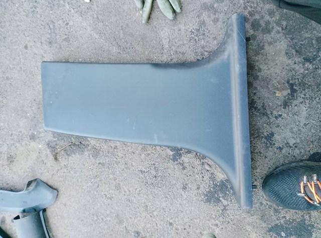 Обшивка стійки кузова внутрішньої, середня нижня права — фото 2