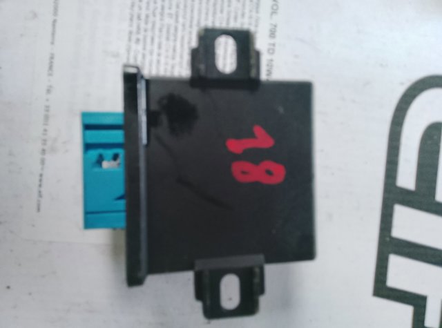 Модуль керування (ЕБУ) світлом фар — фото 4