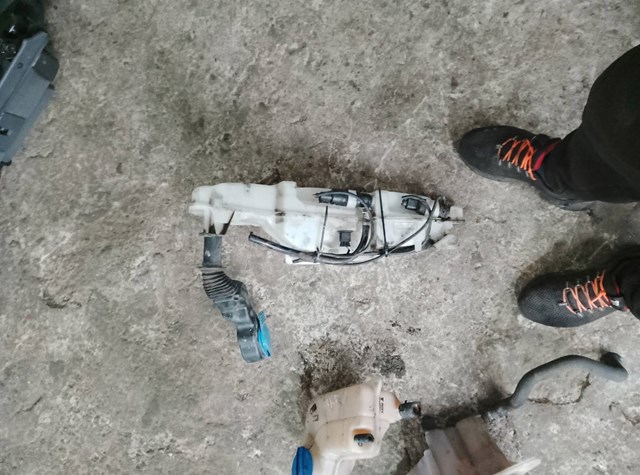 бачок омывателя — фото 2