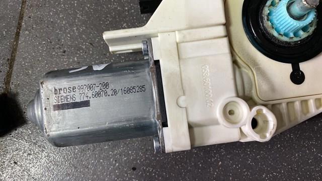 Мотор стеклоподъемника двери задней левой — фото 3