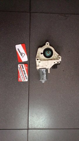 Мотор стеклоподъемника двери передней правой — фото 7