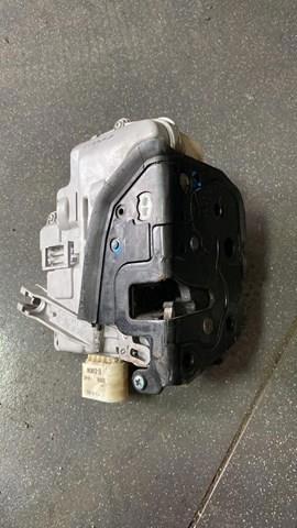 BЗамок передніх правих дверей — фото 2