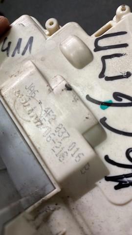 BЗамок передніх правих дверей — фото 3