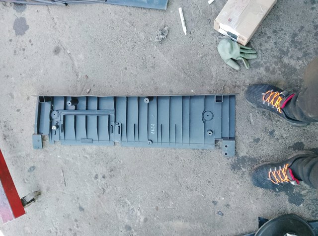 Захист порогу багажника — фото 3