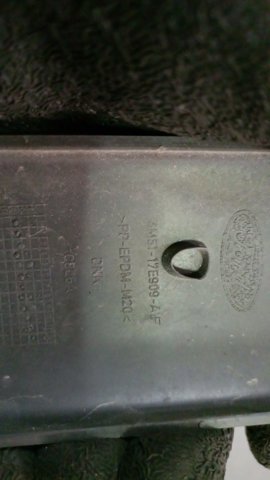 Молдинг решітки переднього бампера, лівий — фото 3