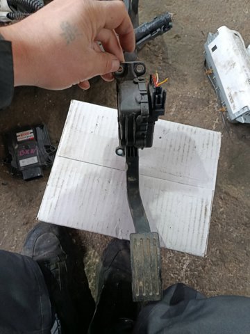 Педаль газу — фото 4