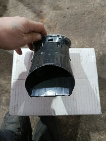 Решітка вентиляції салону на торпедо — фото 3