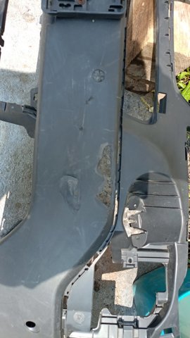 Бампер передній