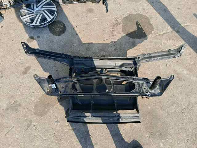 Кронштейн підсилювача переднього бампера