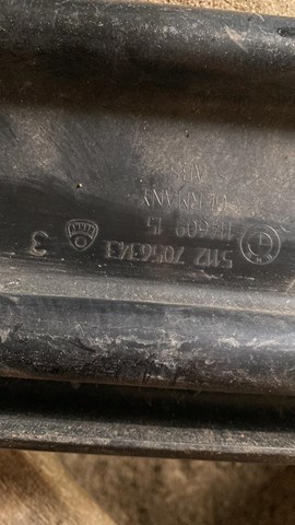 Кронштейн бампера заднего центральный — фото 2