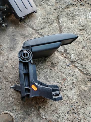 Підлокітник центральній консолі — фото 7