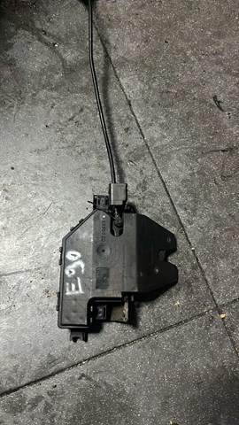 Замок крышки багажника (двери 3/5-й задней)