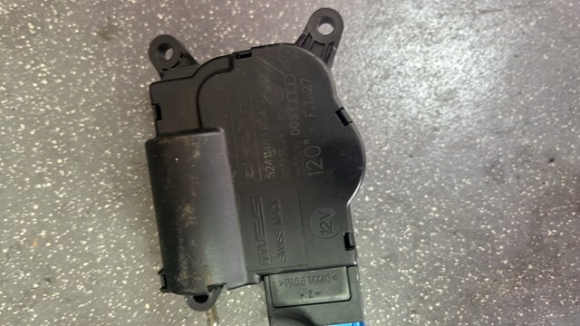 Мотор заслонки рециркуляции воздуха — фото 2