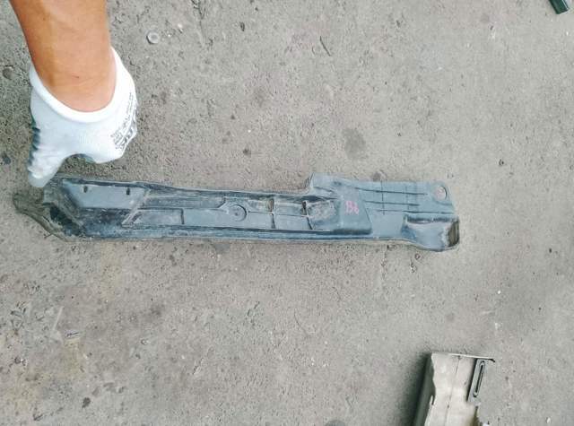 Ущільнювач крила — фото 3