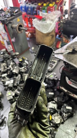 Модуль управления (ЭБУ) двигателем — фото 3