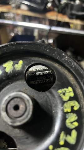 Насос гидроусилителя руля (ГУР)