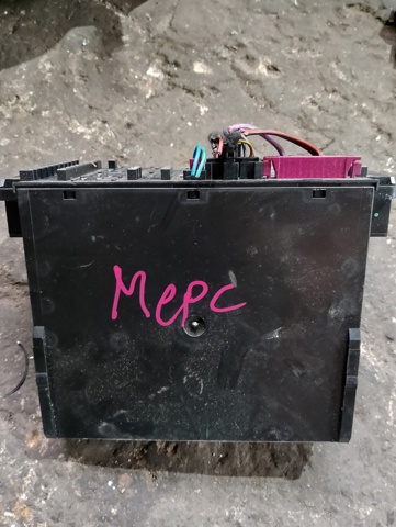 Блок реле предохранителей передний — фото 5